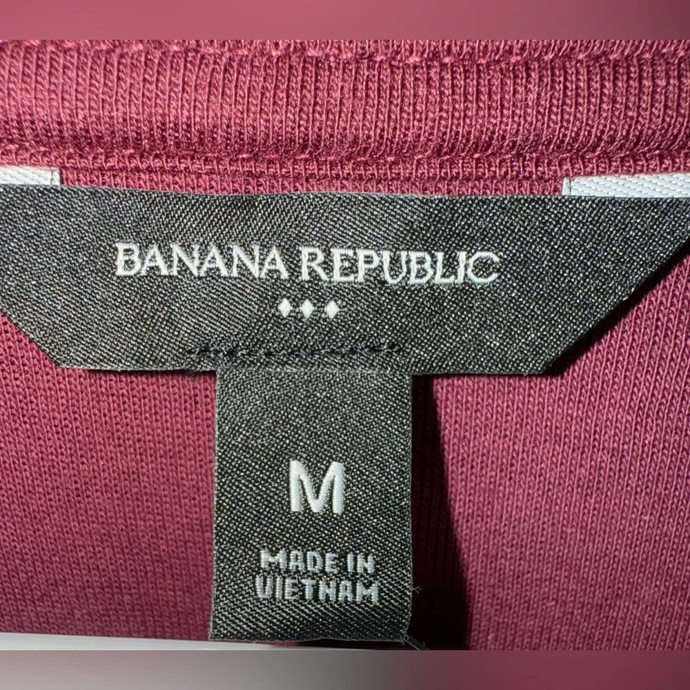 NWT! Banana Republic Factory Wine Knit Quarter Zip Sweatshirt Medium